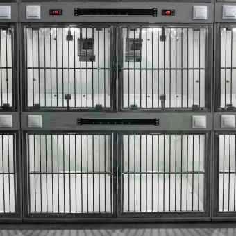 ТД ВЕТ Модуль из 18 клеток полипропилена с системой хран. из ЛДСП 3500х600х2660(2820)h с колесами