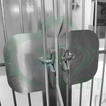 ТД ВЕТ Модуль 18 клеток из полипропилена с ИК подогревом и системой хранения из ЛДСП  3500х600х2520(2680)h с колесами