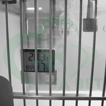 ТД ВЕТ Модуль 18 клеток из полипропилена с ИК подогревом и системой хранения из ЛДСП  3500х600х2520(2680)h с колесами